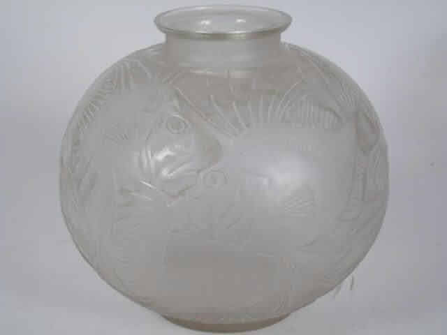 R. Lalique Poissons Vase