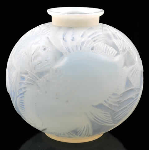 R. Lalique Poissons Vase