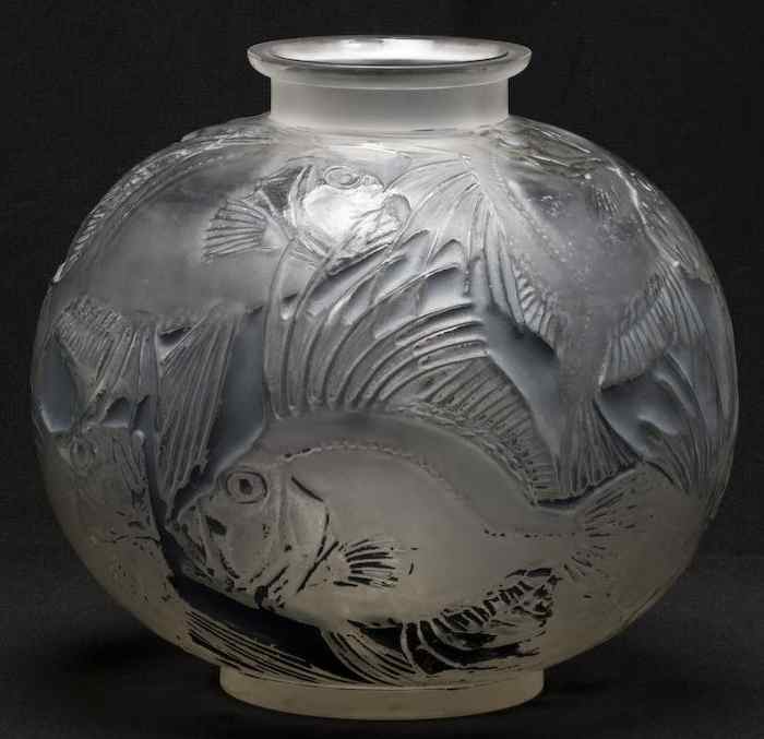 R. Lalique Poissons Vase