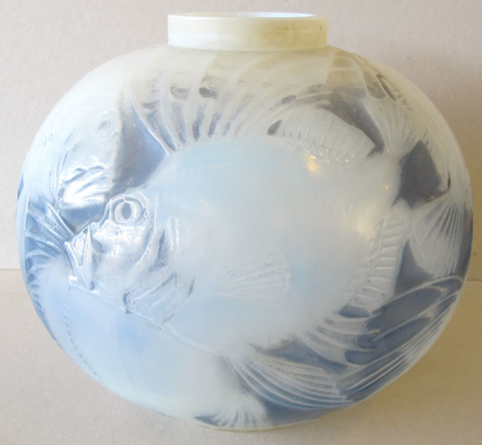 R. Lalique Poissons Vase