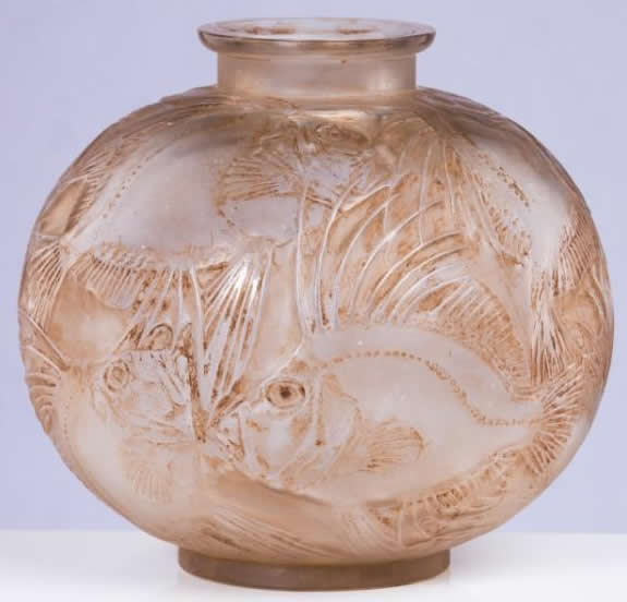 R. Lalique Poissons Vase