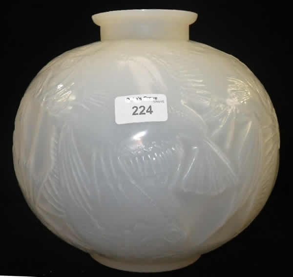 R. Lalique Poissons Vase