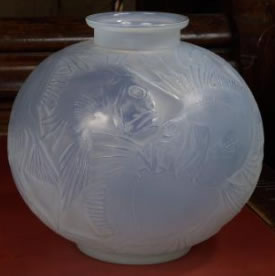 R. Lalique Poissons Vase