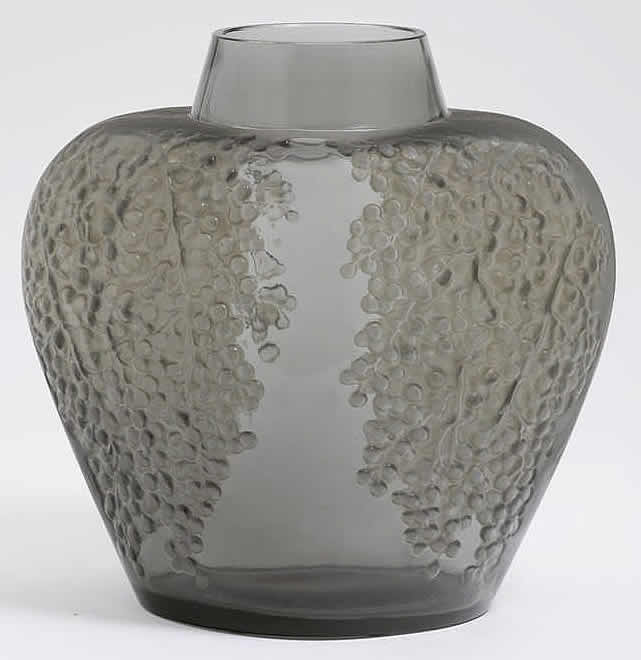 R. Lalique Poivre Vase