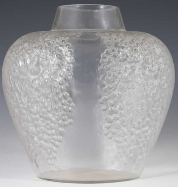 R. Lalique Poivre Vase