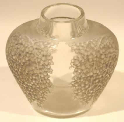 R. Lalique Poivre Vase
