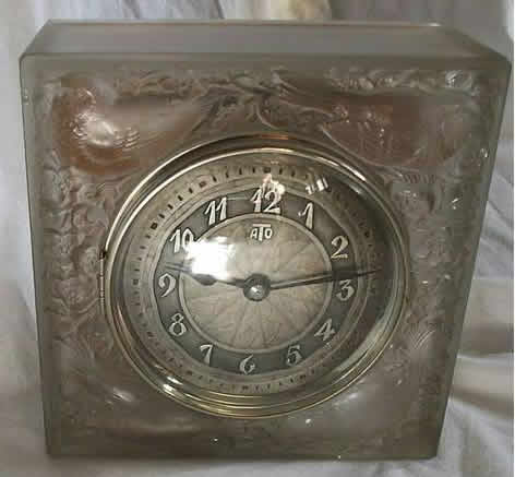 R. Lalique Quatre Moineaux du Japon Clock