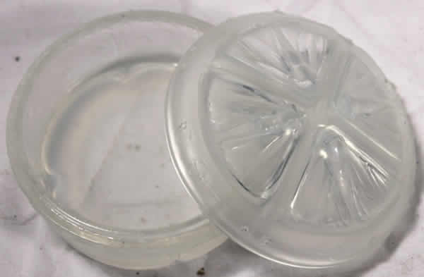 R. Lalique Quatre Papillons Covered Box