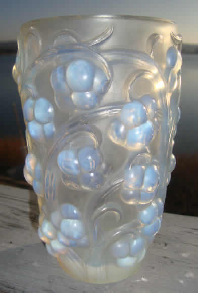 R. Lalique Raisins Vase
