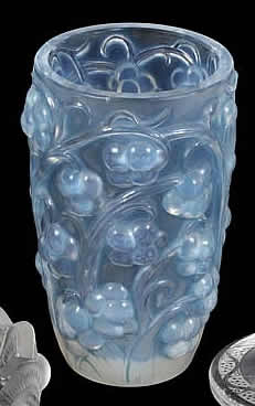 R. Lalique Raisins Vase