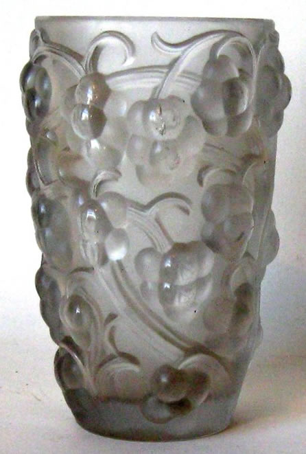 R. Lalique Raisins Vase