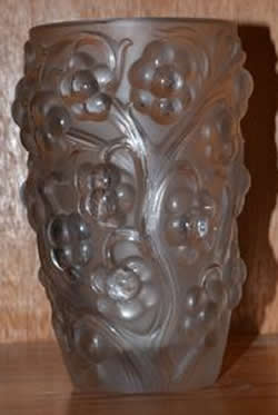 R. Lalique Raisins Vase