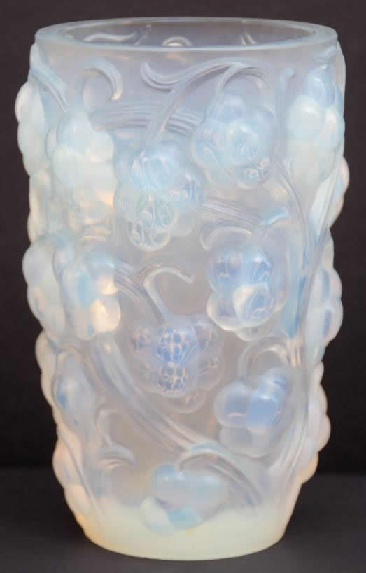 R. Lalique Raisins Vase