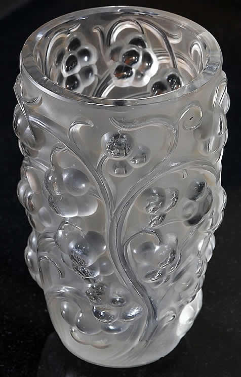 R. Lalique Raisins Vase