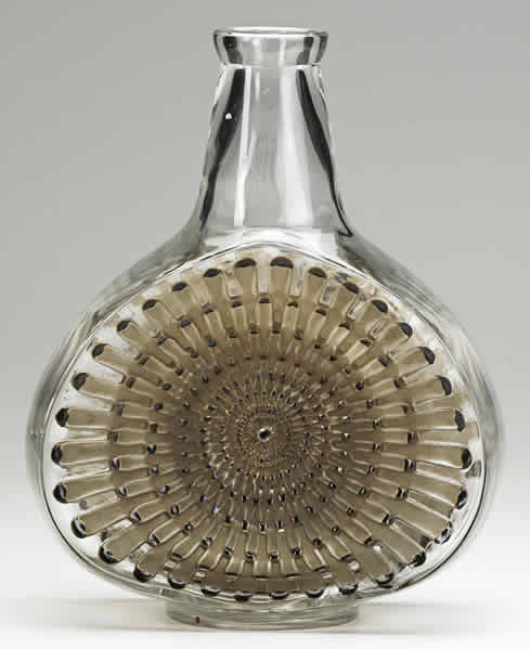 R. Lalique Reine Marguerite Carafe