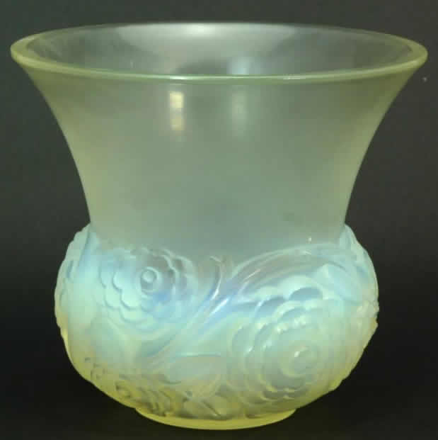 R. Lalique Renoncules Vase
