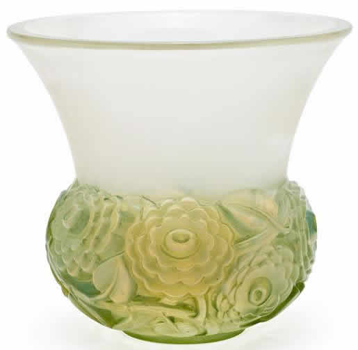 R. Lalique Renoncules Vase