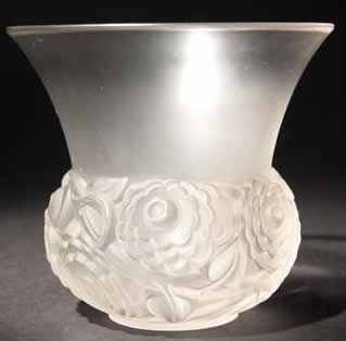 R. Lalique Renoncules Vase