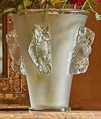 R. Lalique Saint-Emilion Vase