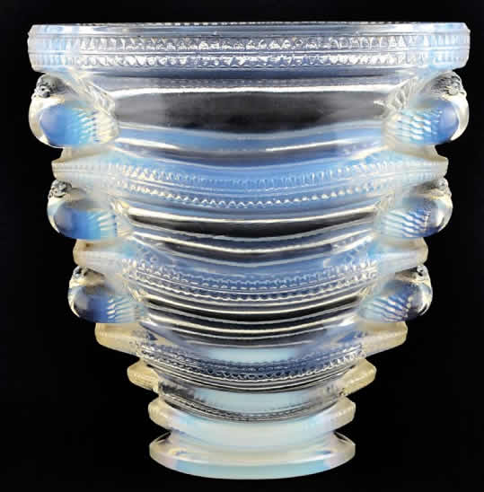 R. Lalique Saint-Marc Vase