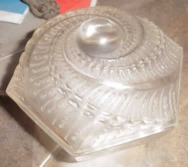 R. Lalique Saint-Nectaire Box