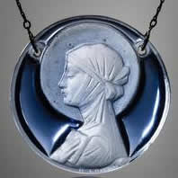 R. Lalique Sainte Odile Pendentif