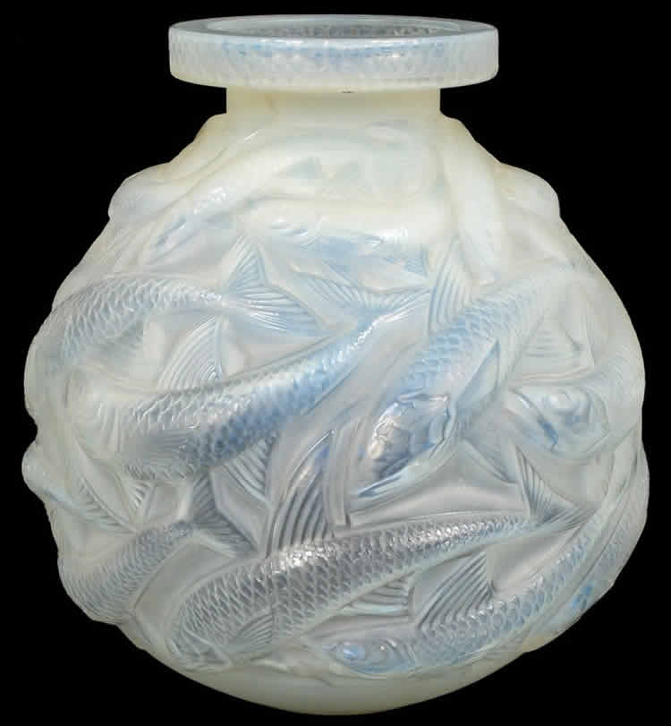 R. Lalique Salmonides Vase