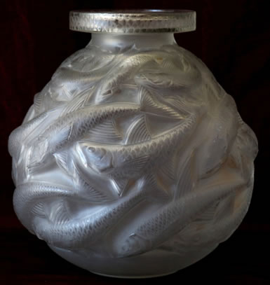 R. Lalique Salmonides Vase