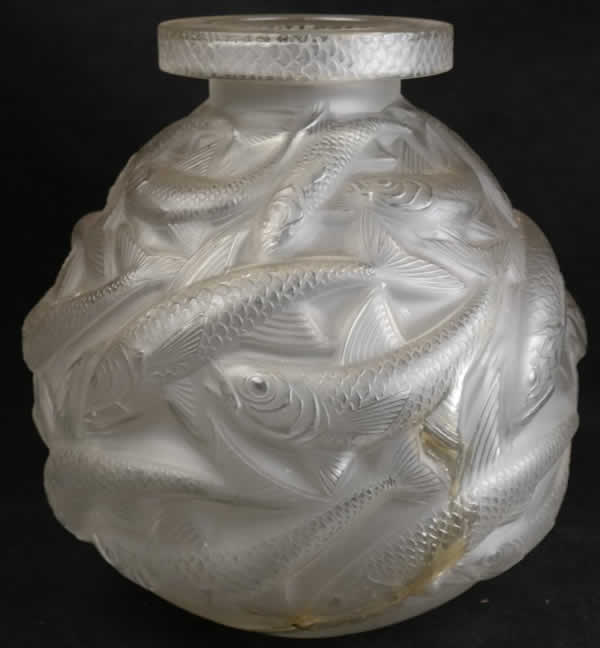 R. Lalique Salmonides Vase