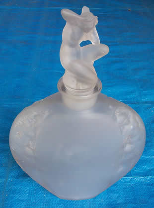 R. Lalique Sirenes Avec Bouchon Figurine Vase
