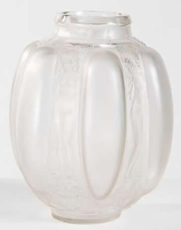 R. Lalique Six Figurines Et Masques Vase