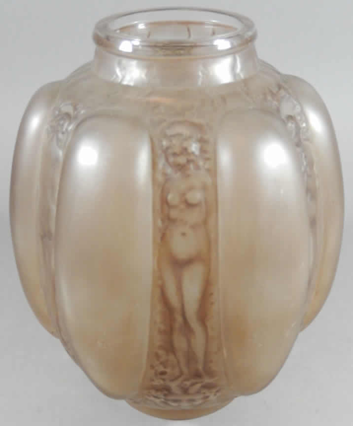 R. Lalique Six Figurines Et Masques Vase