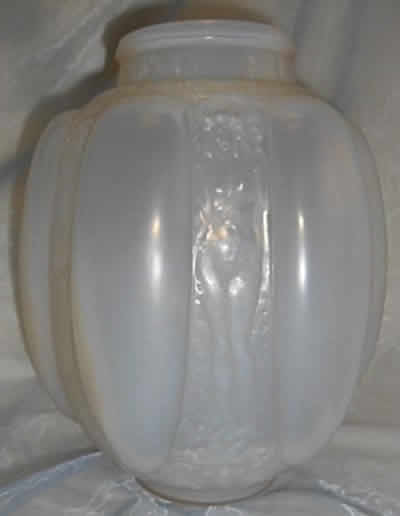 R. Lalique Six Figurines Et Masques Vase