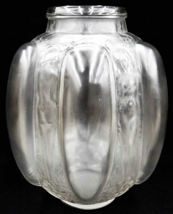 R. Lalique Six Figurines Et Masques Vase