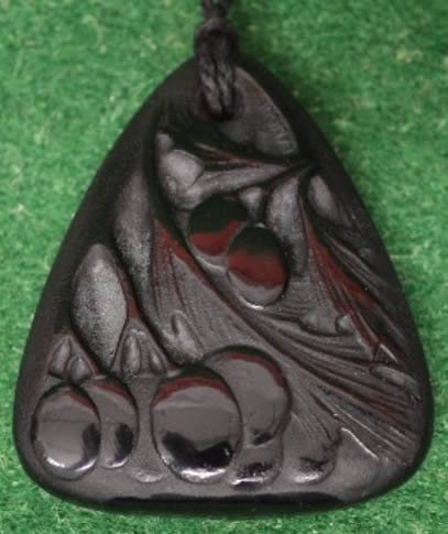R. Lalique Sorbier Pendant