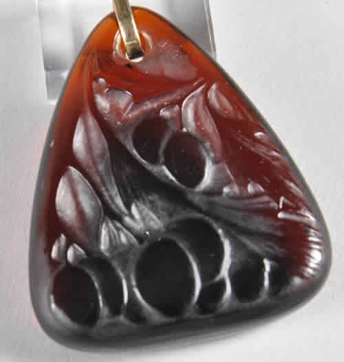 R. Lalique Sorbier Pendant