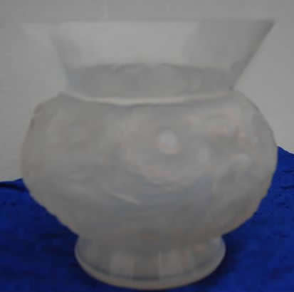 R. Lalique Soucis Vase