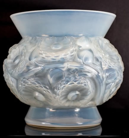 R. Lalique Soucis Vase