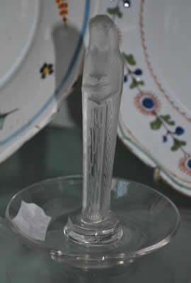R. Lalique Statuette De La Fontaine Ashtray