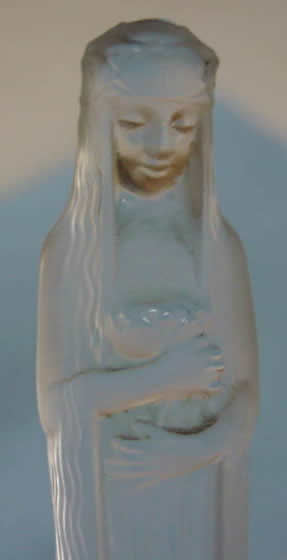 R. Lalique Statuette De La Fontaine Ashtray