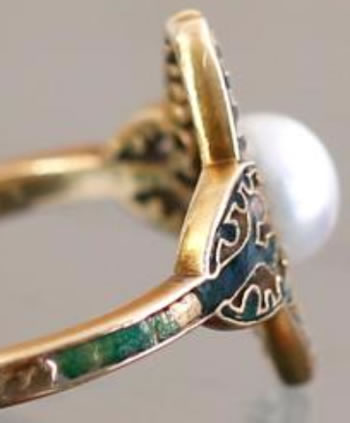 R. Lalique Suzanne Ring