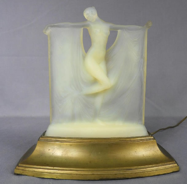 R. Lalique Suzanne Statue