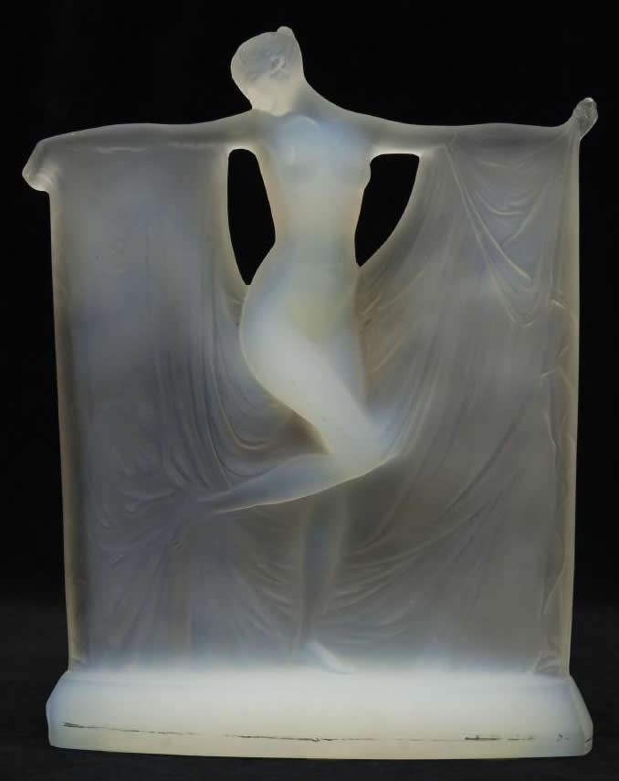 R. Lalique Suzanne Statue