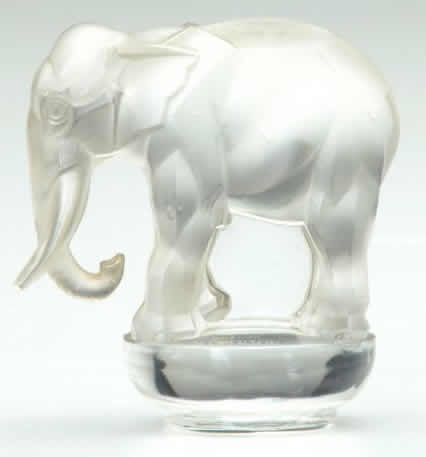 R. Lalique Toby Paperweight