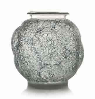 R. Lalique Tortues Vase