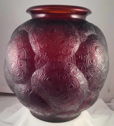 R. Lalique Tortues Vase