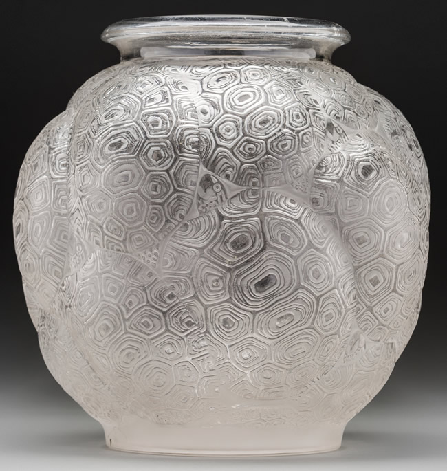 R. Lalique Tortues Vase