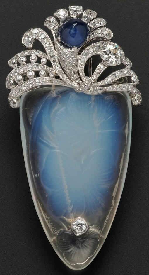 R. Lalique Trefles Pendant