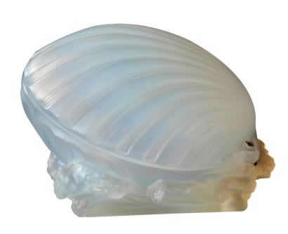 R. Lalique Tresor De La Mer Oyster Box