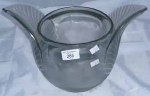 R. Lalique Tristan Vase